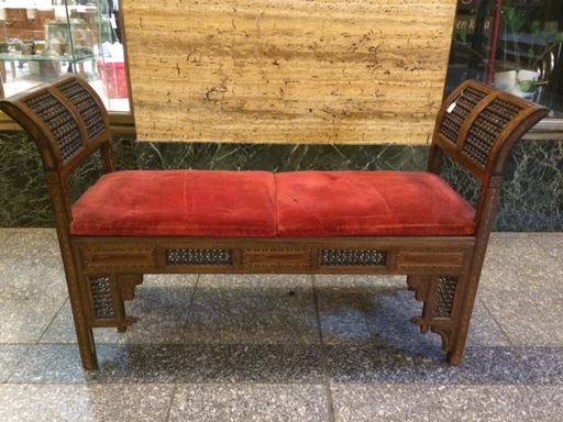 Starožitné intarzované sofa