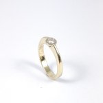 Zlatý prsten se solitérním briliantem 0,25 ct