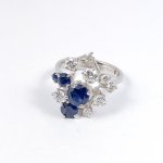 Zlatý prsten s brilianty 0,79 ct a přírodními safíry 1,9 ct