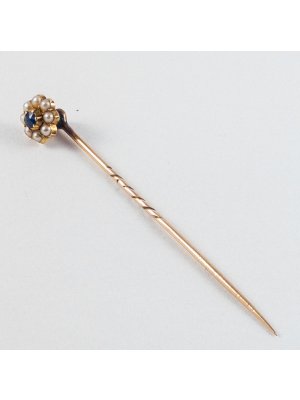 Zlatá secesní jehlice do kravaty se safírem a perličkami