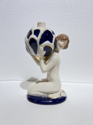 Royal Dux, Figurální flakón