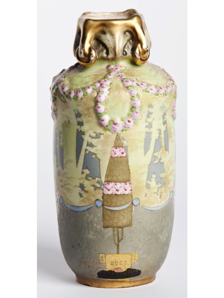 Amphora,R.S.t.K.,Secesní porcelánová váza s reliéfním dekorem