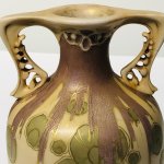 Amphora, Trnovany u Teplic, Secesní váza se dvěma uchy