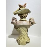 Amphora, Trnovany, Secesní porcelánová busta