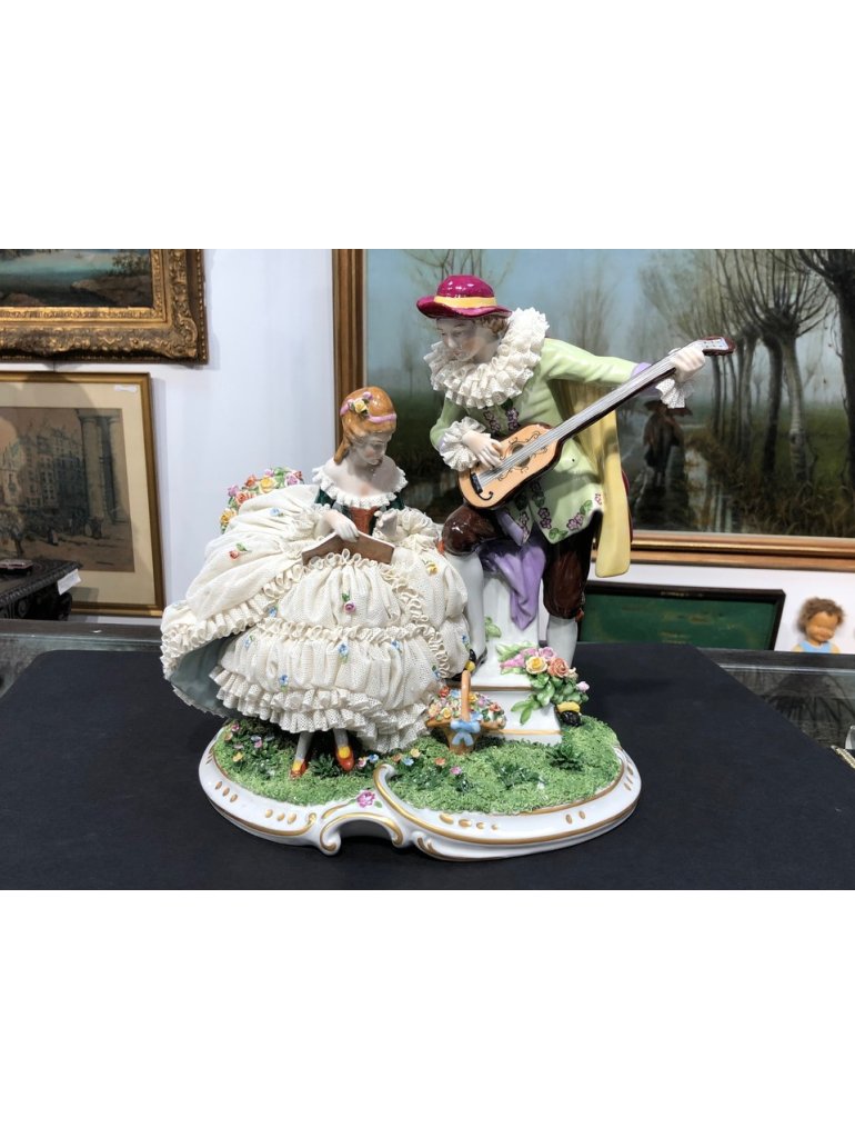 Volkstedt - Rudolstadt, Romantické dostaveníčko, velké porcelánové sousoší