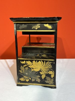 Lakovaná skříňka, Japonsko, 19. století