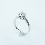 Luxusní zlatý prsten s briliantem 1,04 Ct