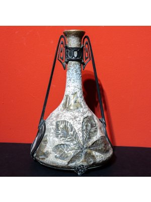 Amphora, Secesní dekoratvní váza v montáži