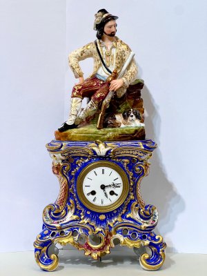 Starožitné porcelánové hodiny