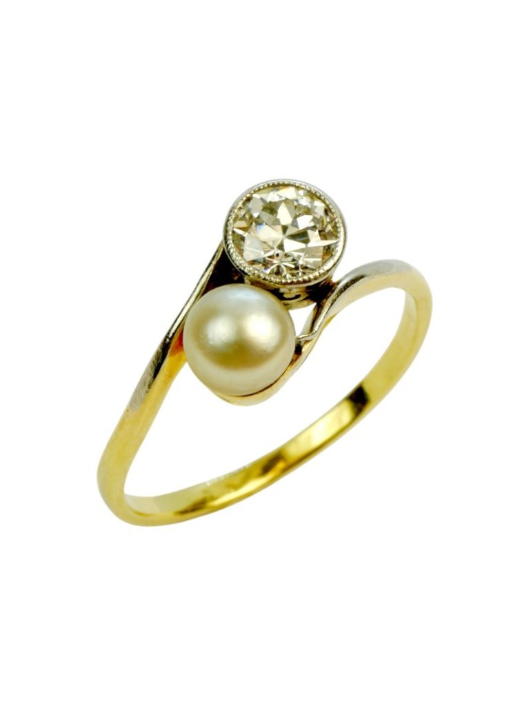 Briliantový prsten s perlou