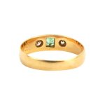 Starožitný zlatý prsten s brilianty a smaragdem