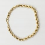 Zlatý náramek, Valis