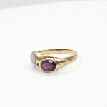 Starožitný zlatý prsten  s opálem a almandinem