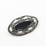 Theodor Fahrner, Secesní stříbrná brož