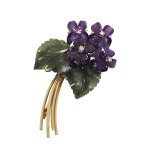 Zlatá brož s ametysty, nefrity a brilianty, kytička fialek