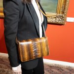 Kabelka z hadí kůže