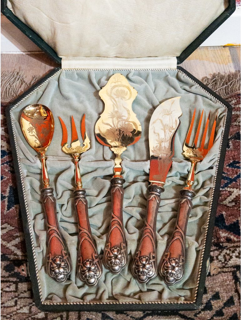 Secesní stříbrné předkládací příbory